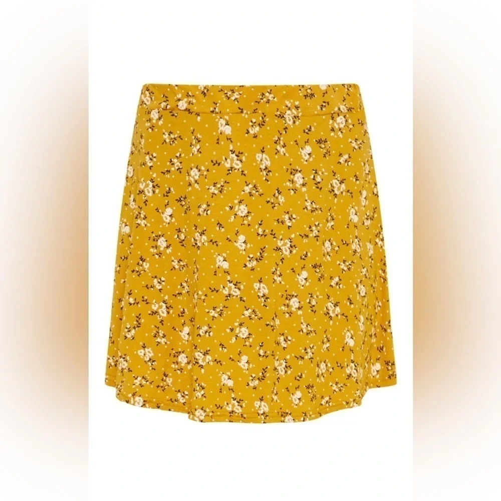 NWT Pretty Little Thing Mustard Ditsy Floral Skater Skirt in US 4 - Picture 2 of 6